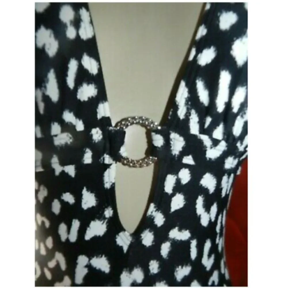 Michael Kors Sz 8 Black & White Deep One Piece